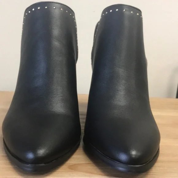 Expression Novara Block Heel Ankle Booties - Picture 4 of 7